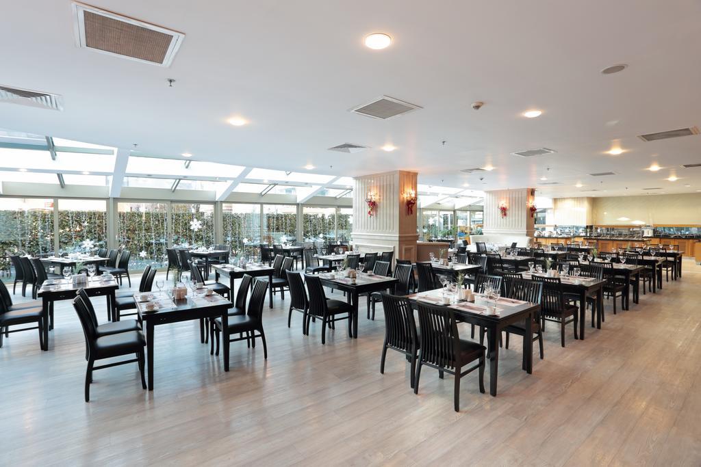 Eser Premium Hotel & Spa Buyukcekmece Bagian luar foto The restaurant