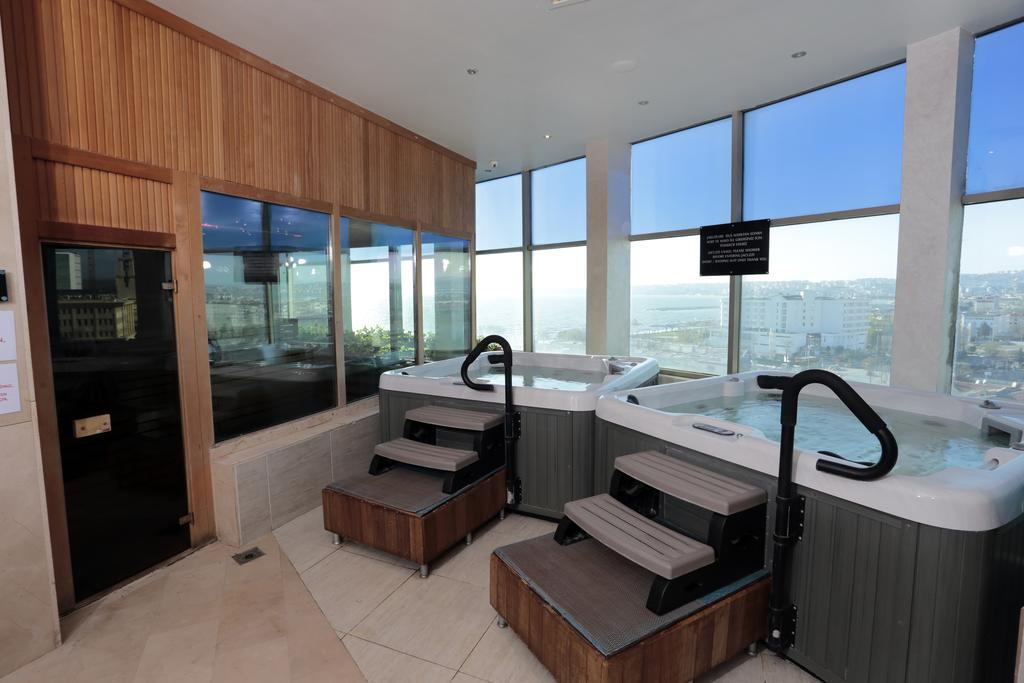 Eser Premium Hotel & Spa Buyukcekmece Bagian luar foto The spa at the 100th floor of the tower